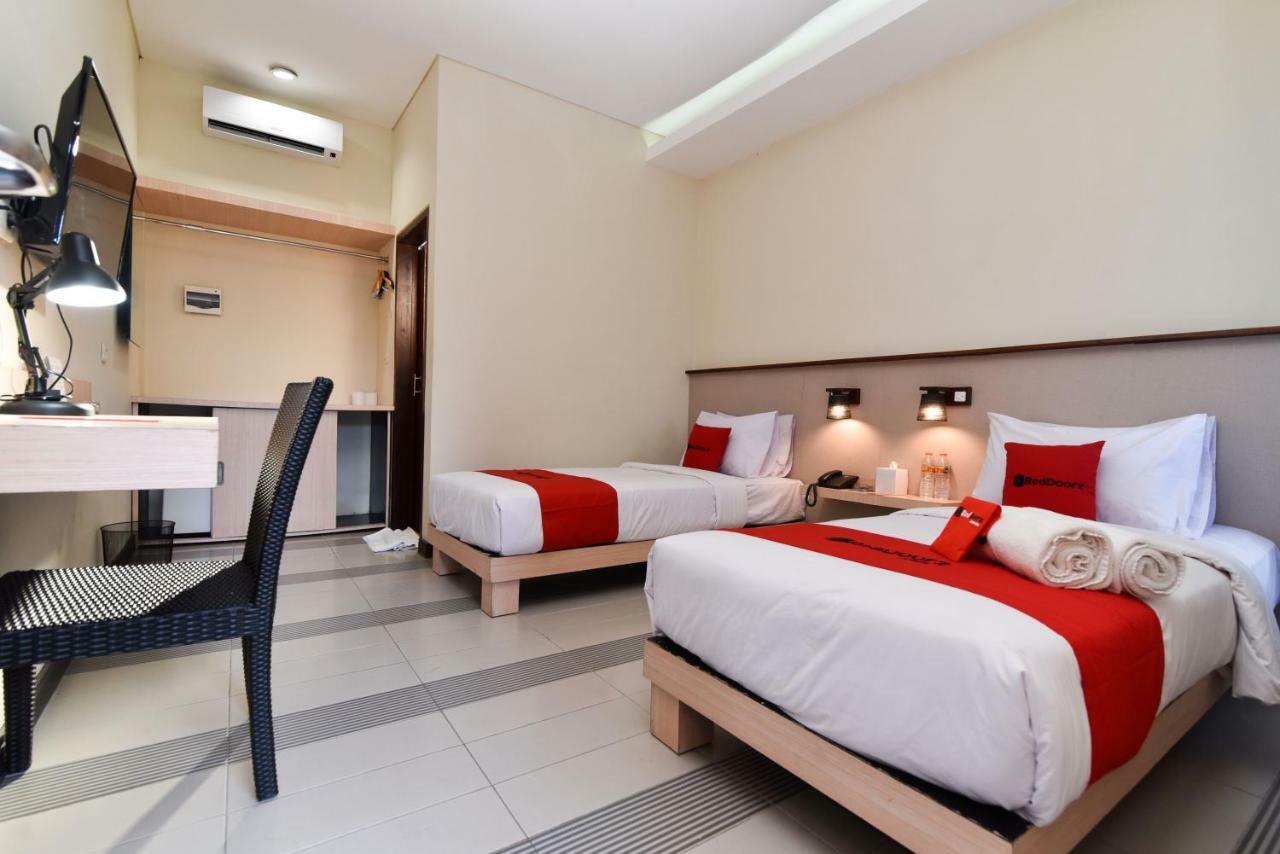 Reddoorz Near Legian Street Hotel Kuta  Ngoại thất bức ảnh