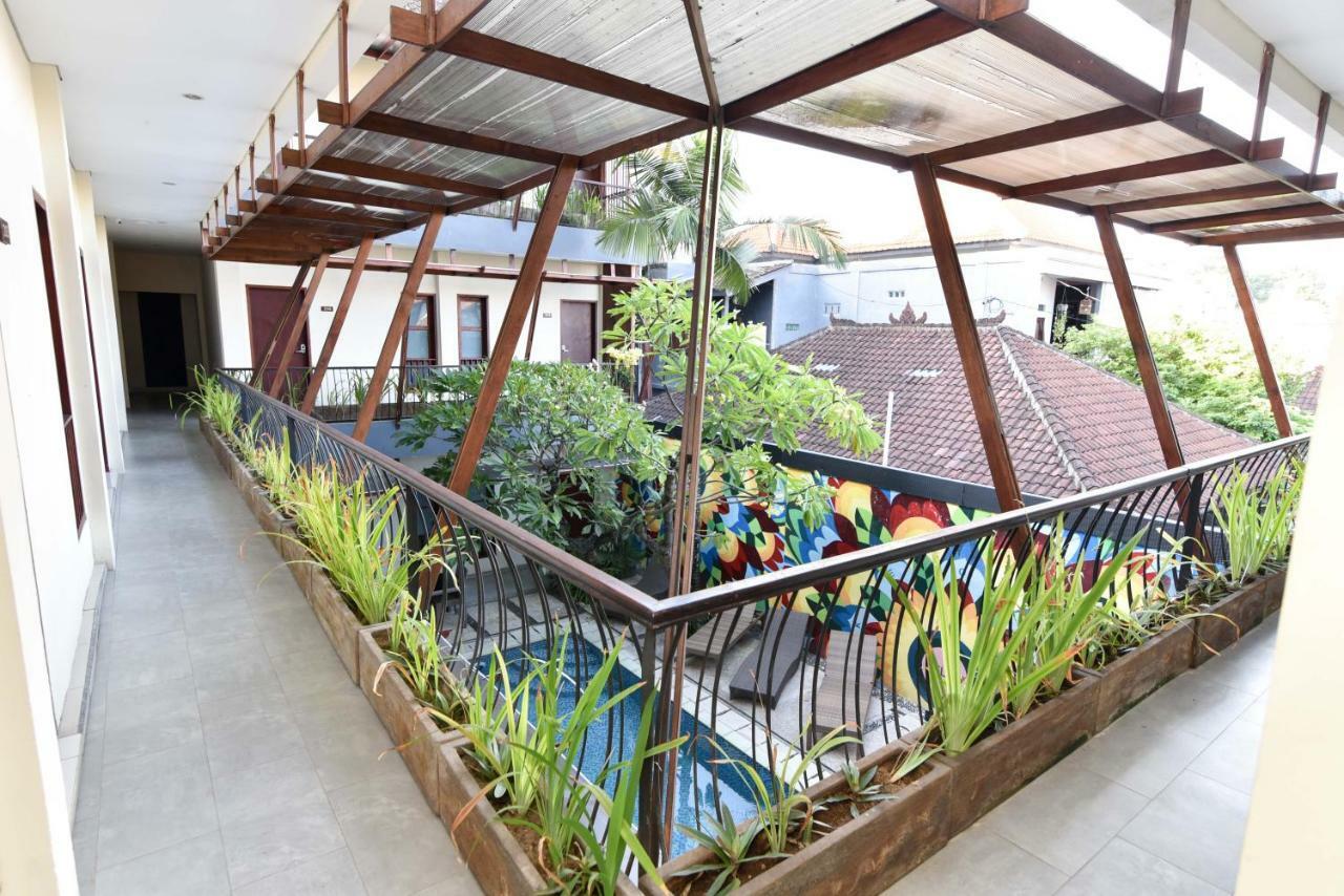 Reddoorz Near Legian Street Hotel Kuta  Ngoại thất bức ảnh