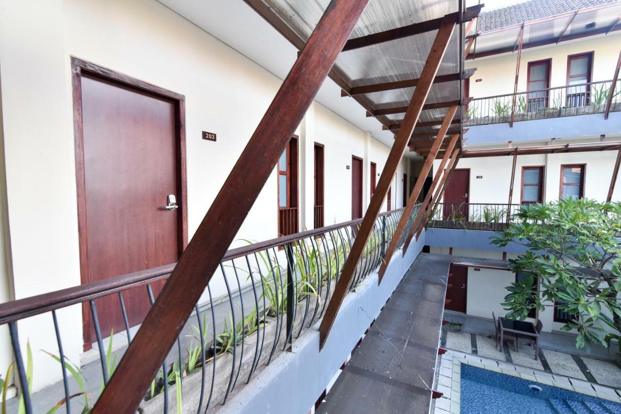 Reddoorz Near Legian Street Hotel Kuta  Ngoại thất bức ảnh